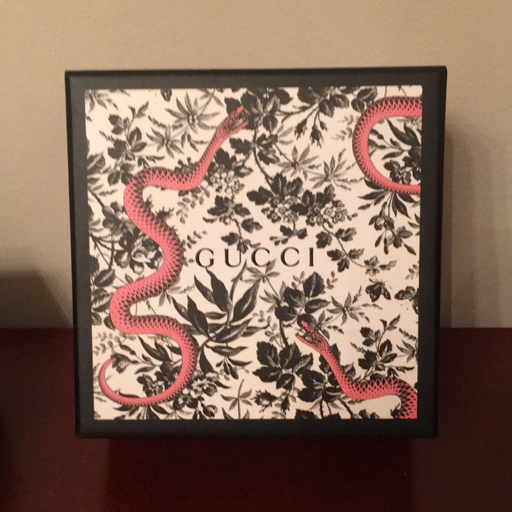 Gucci jewelry accessory box and pouch - Picture 1 of 11